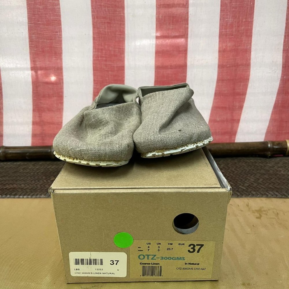 NWB OTZ  men women Unisex Shoes Sz 4